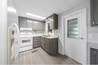 426 NW 5th Road, Lake Panasoffkee, FL 33538 - Photo 6