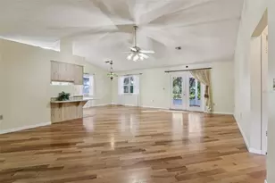 304 Brigadoon Cir, Leesburg, FL 34788 - Photo 10