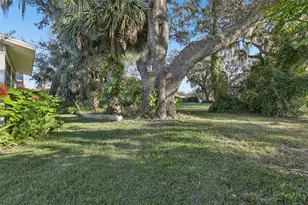 304 Brigadoon Cir, Leesburg, FL 34788 - Photo 34