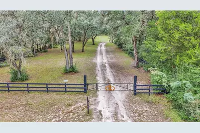 19597 SE 70th Lane, Morriston, FL 32668 - Photo 1