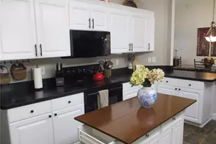 11228 SW 138th Pl, Dunnellon, FL 34432 - Photo 10