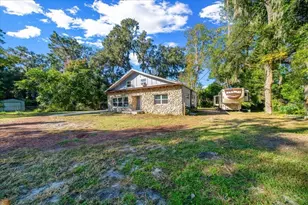 2200 NE 11th Ct, Ocala, FL 34470 - Photo 1