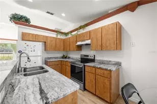 9319 SE 161st Pl, Summerfield, FL 34491 - Photo 10