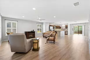 706 Jason Dr, Lady Lake, FL 32159 - Photo 4