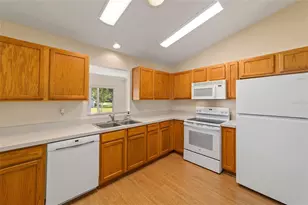 11283 SW 139th Pl, Dunnellon, FL 34432 - Photo 4