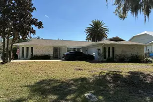 571 NW 14th Pl, Crystal River, FL 34428 - Photo 1
