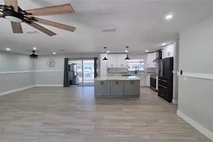 571 NW 14th Pl, Crystal River, FL 34428 - Photo 8