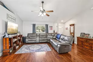 812 Ridge Ave, Wildwood, FL 34785 - Photo 8