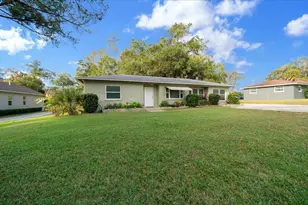 2810 SE Lake Weir Ave, Ocala, FL 34471 - Photo 2