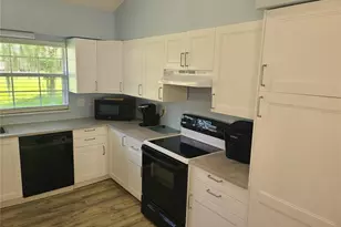 11001 SE Sunset Harbor Rd, Summerfield, FL 34491 - Photo 10