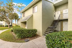 586 Fairways Cir, Ocala, FL 34472 - Photo 4