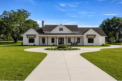 10561 NE 104th Circle, Oxford, FL 34484 - Photo 1