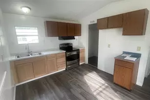 1001 NE 77th St, Ocala, FL 34479 - Photo 4