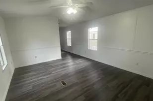 1001 NE 77th St, Ocala, FL 34479 - Photo 2