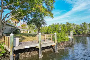 11603 W Bayshore Dr, Crystal River, FL 34429 - Photo 56