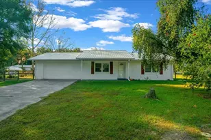 11060 SE 128th Place Rd, Ocklawaha, FL 32179 - Photo 2