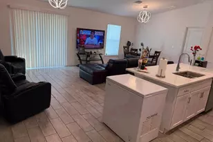 4137 NE 20th Pl, Cape Coral, FL 33909 - Photo 4