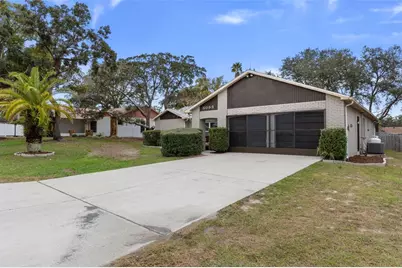 8095 Philatelic Drive, Spring Hill, FL 34606 - Photo 4