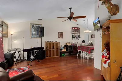 8095 Philatelic Drive, Spring Hill, FL 34606 - Photo 8