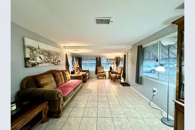 10273 109th Avenue, Largo, FL 33773 - Photo 2