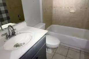 35249 Queens Way, Fruitland Park, FL 34731 - Photo 10