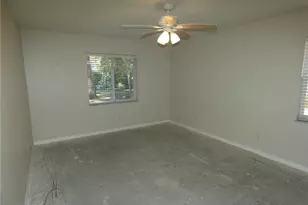 19181 SW 90th Ln Rd, Dunnellon, FL 34432 - Photo 8