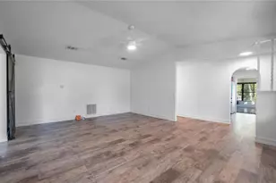 102 Peony St, Inverness, FL 34452 - Photo 8