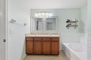 1740 Bonita Bluff Ct, Ruskin, FL 33570 - Photo 28