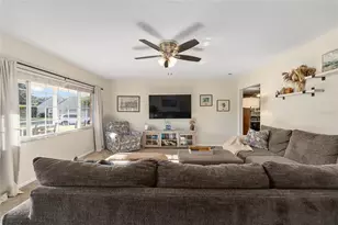 1807 NE 7th St, Ocala, FL 34470 - Photo 2