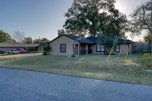 6 Almond Course, Ocala, FL 34472 - Photo 2