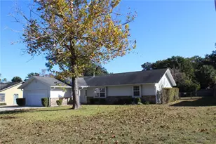 707 NE 46th Ct, Ocala, FL 34470 - Photo 2