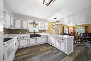 12575 W Foss Groves Path, Inglis, FL 34449 - Photo 10
