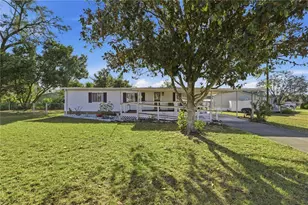 9820 SE 170th Ln, Summerfield, FL 34491 - Photo 2