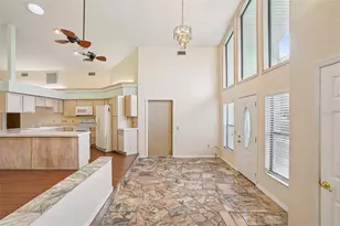 18628 SE 53rd Pl, Ocklawaha, FL 32179 - Photo 10