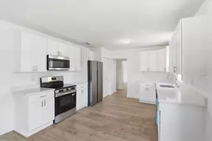 20473 W McKinney Ave, Dunnellon, FL 34431 - Photo 14