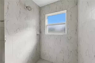 10758 SE Hwy 464C, Ocklawaha, FL 32179 - Photo 14