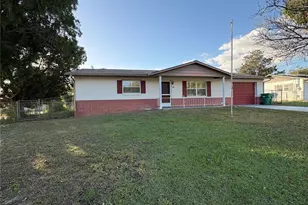 626 Third Ave, Lady Lake, FL 32159 - Photo 1