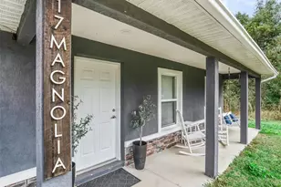17 Magnolia Dr, Ocklawaha, FL 32179 - Photo 2