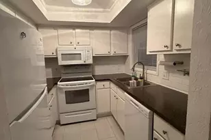 21204 Sandalwood Dr, Wildwood, FL 34785 - Photo 8