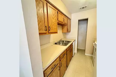 7011 SW 17th Place, Gainesville, FL 32607 - Photo 8