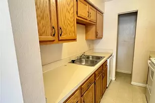 7011 SW 17th Pl, Gainesville, FL 32607 - Photo 8