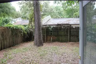 7011 SW 17th Pl, Gainesville, FL 32607 - Photo 14