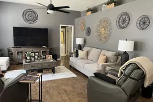 28702 Crooked Stick Ct, Wesley Chapel, FL 33543 - Photo 8