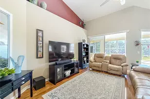 6050 Landings Blvd, Lady Lake, FL 32159 - Photo 6