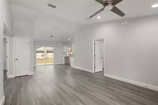 1802 SW Hilliard Ave, Dunnellon, FL 34431 - Photo 8