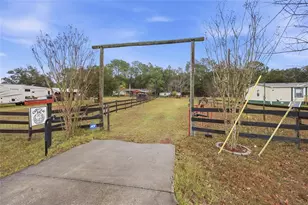 975 NW 107th Ct, Ocala, FL 34482 - Photo 2