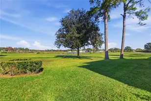 574 Fairways Cir, Ocala, FL 34472 - Photo 2