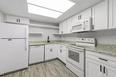 574 Fairways Circle #B, Ocala, FL 34472 - Photo 6