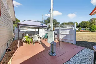 16571 SE 102nd Ct Rd, Summerfield, FL 34491 - Photo 6