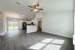 2545 SW Breezy Point Dr, Dunnellon, FL 34431 - Photo 6